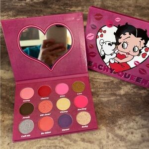 2/$20 Peachy Queen Betty Boop Eyeshadow Palette RARE NEW